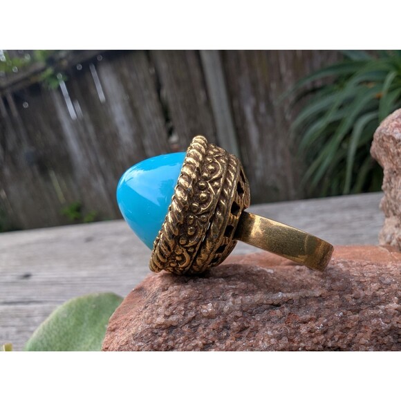 Vintage Turquoise Blue Dome Ring: Adjustable Ring size 6 thru 7 - Picture 7 of 10